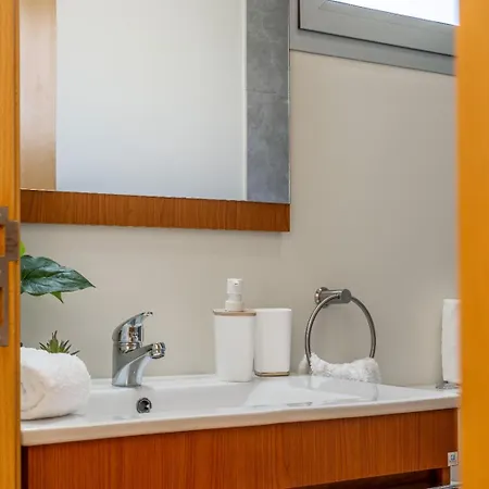 Hébergement de vacances Angela- Madeira Group *