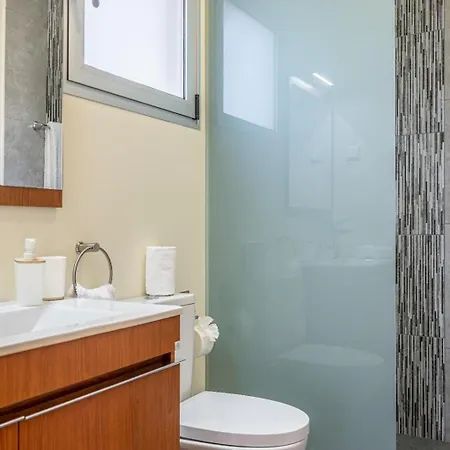 Angela- Madeira Group