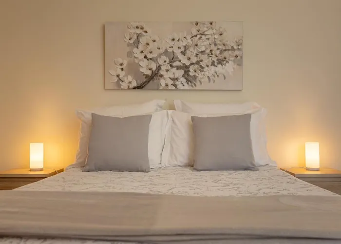 Angela- Madeira Group בית נופש *