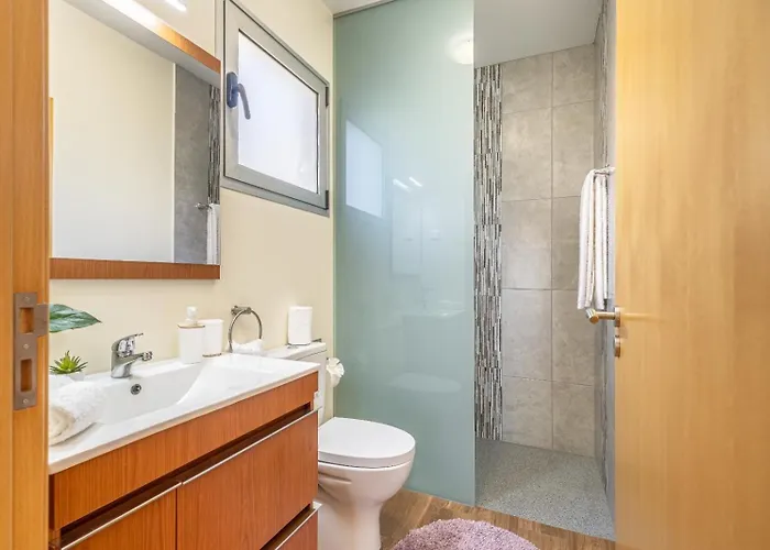 Angela- Madeira Group Holiday home *