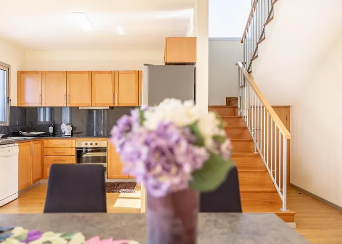 Angela- Madeira Group * קלייטה