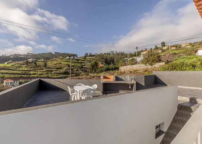 Angela- Madeira Group Holiday home