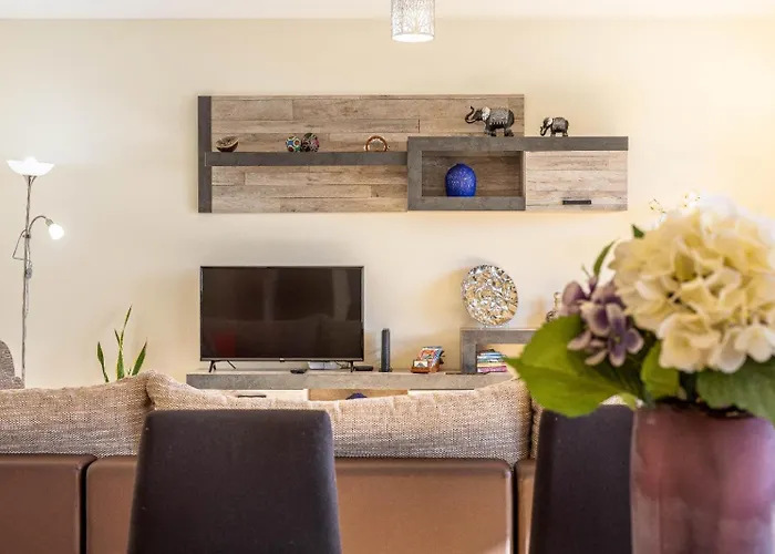 בית נופש Angela- Madeira Group