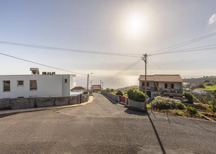 Angela- Madeira Group בית נופש קלייטה