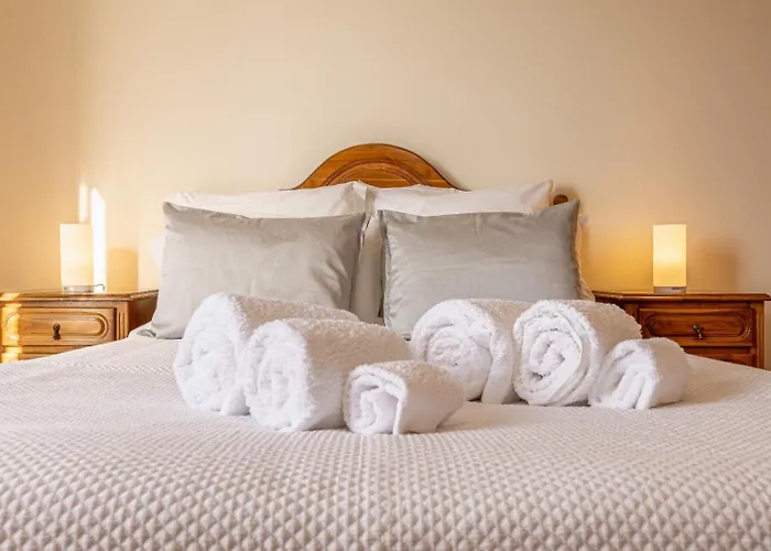 Angela- Madeira Group בית נופש