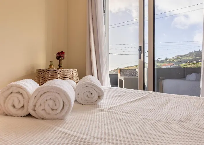 Angela- Madeira Group בית נופש *